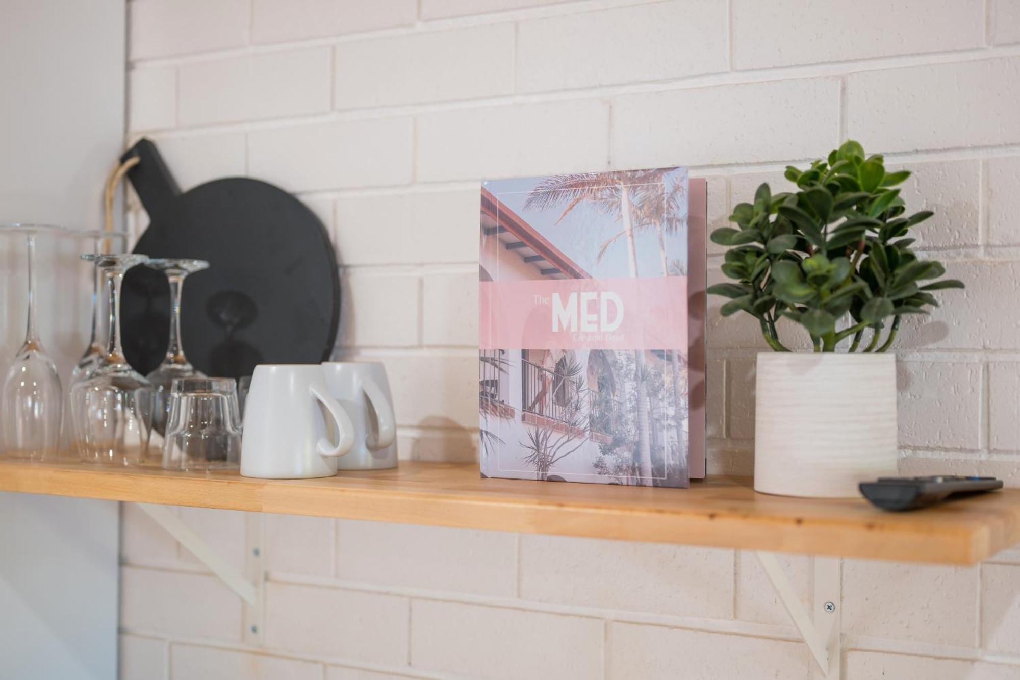 The Med Crescent Head Motel Luaran gambar